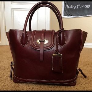 Dooney & Bourke Bucket Bag (Burgundy)